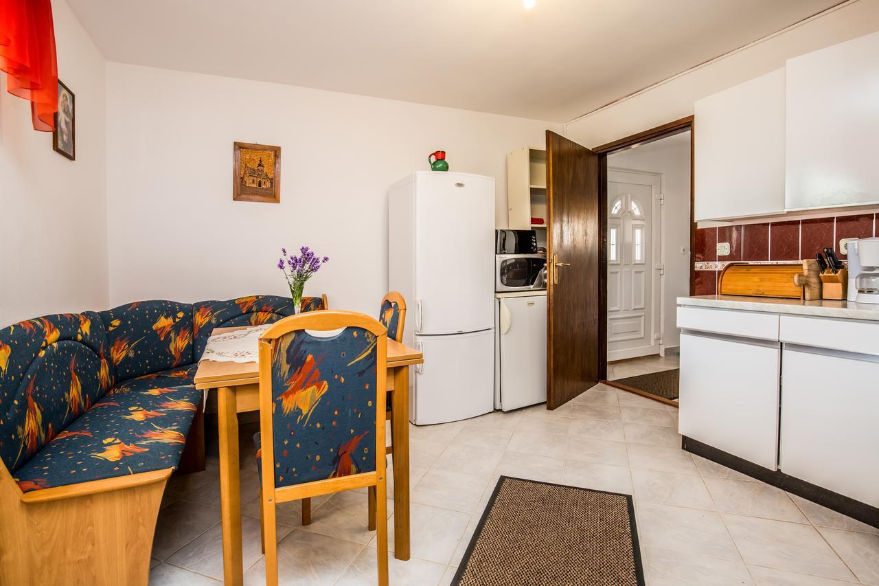 Apartment Carolina Ližnjan 외부 사진